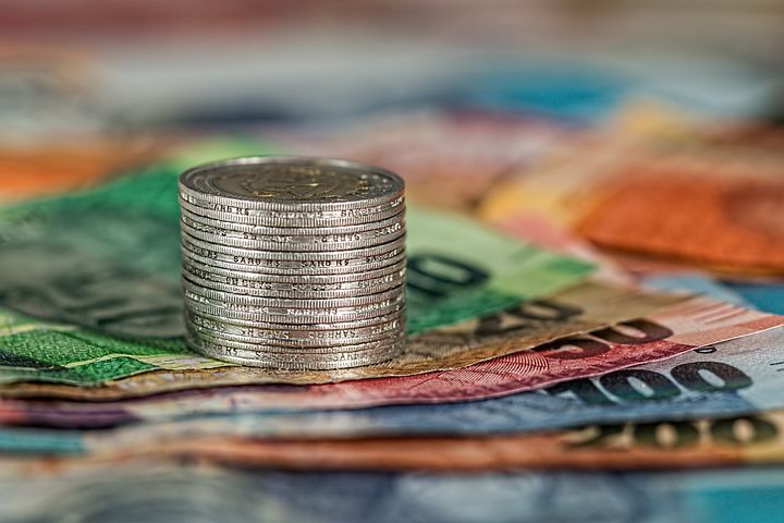finanzen, Haushalt, Haushaltsausschuss, Stadtrat, Beschluss, Geldmittel, Zuschüsse, Steuern, Einnahmen, Ausgaben